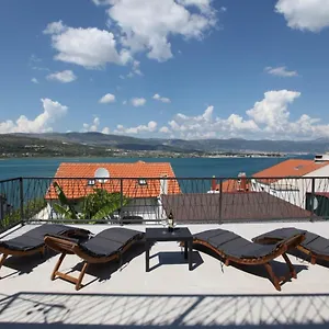 apartments-lucic-trogir.splithotels.org/